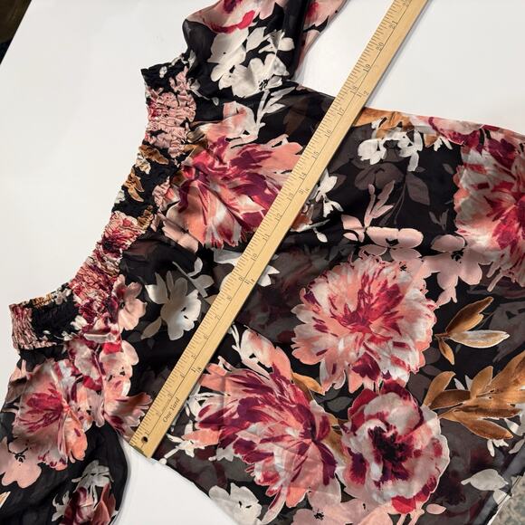 WHITE HOUSE BLACK MARKET Floral Blouse Size Small Silk Blend Romantic NWT - Picture 6 of 10